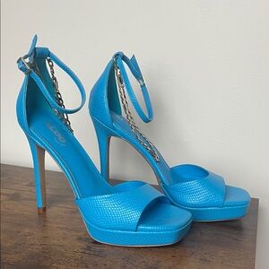 BRAND NEW Aldo Vibrant Blue Platform Heels